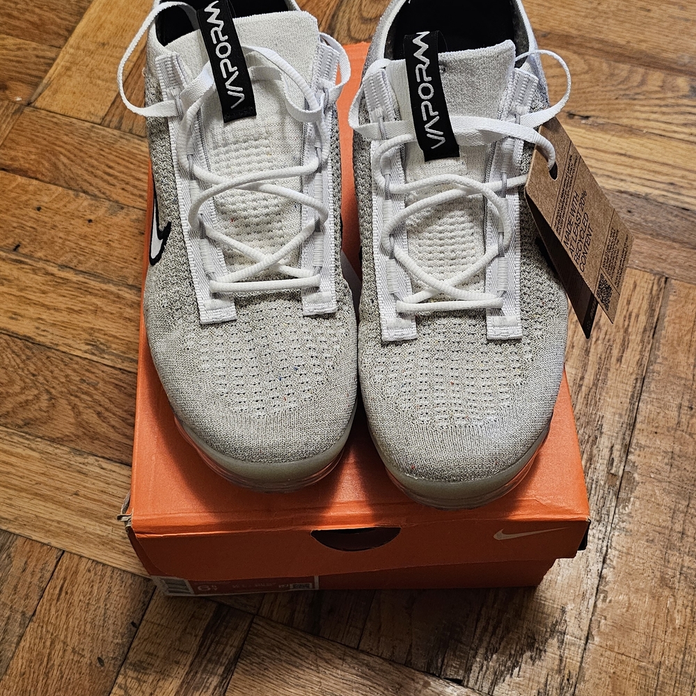 Nike Kids Vapormax Sneakers - White and Black